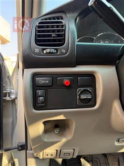 تۆیۆتا لاند کروزەر